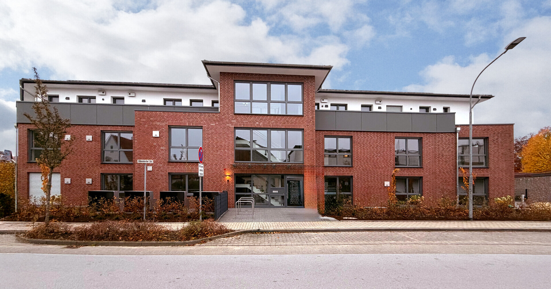 Blick von der Oldendorfer Straße auf das Gebäude der Eingliederungshilfe Wohngruppe „Alter Markt“ in Halle/Westfalen